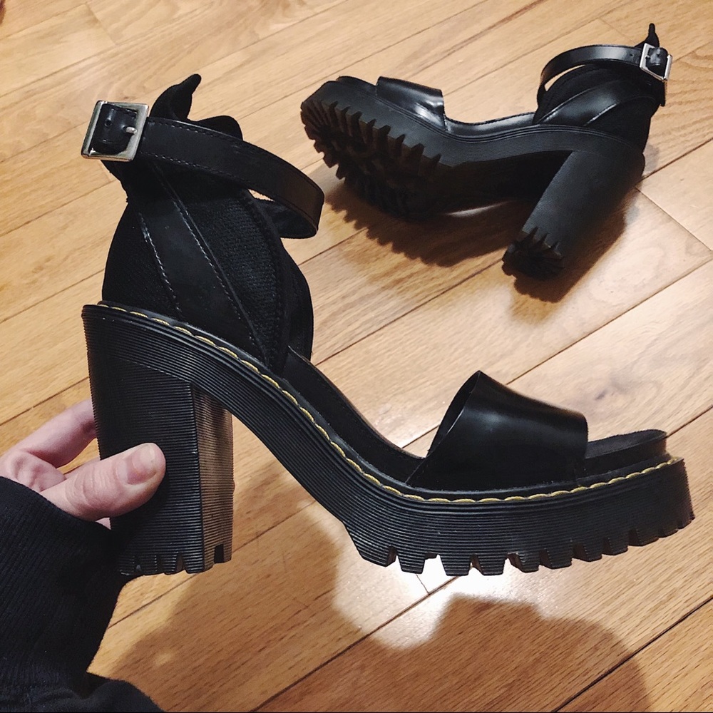 Dr Martens Madea Minimal Sandal heels sz 6 docs